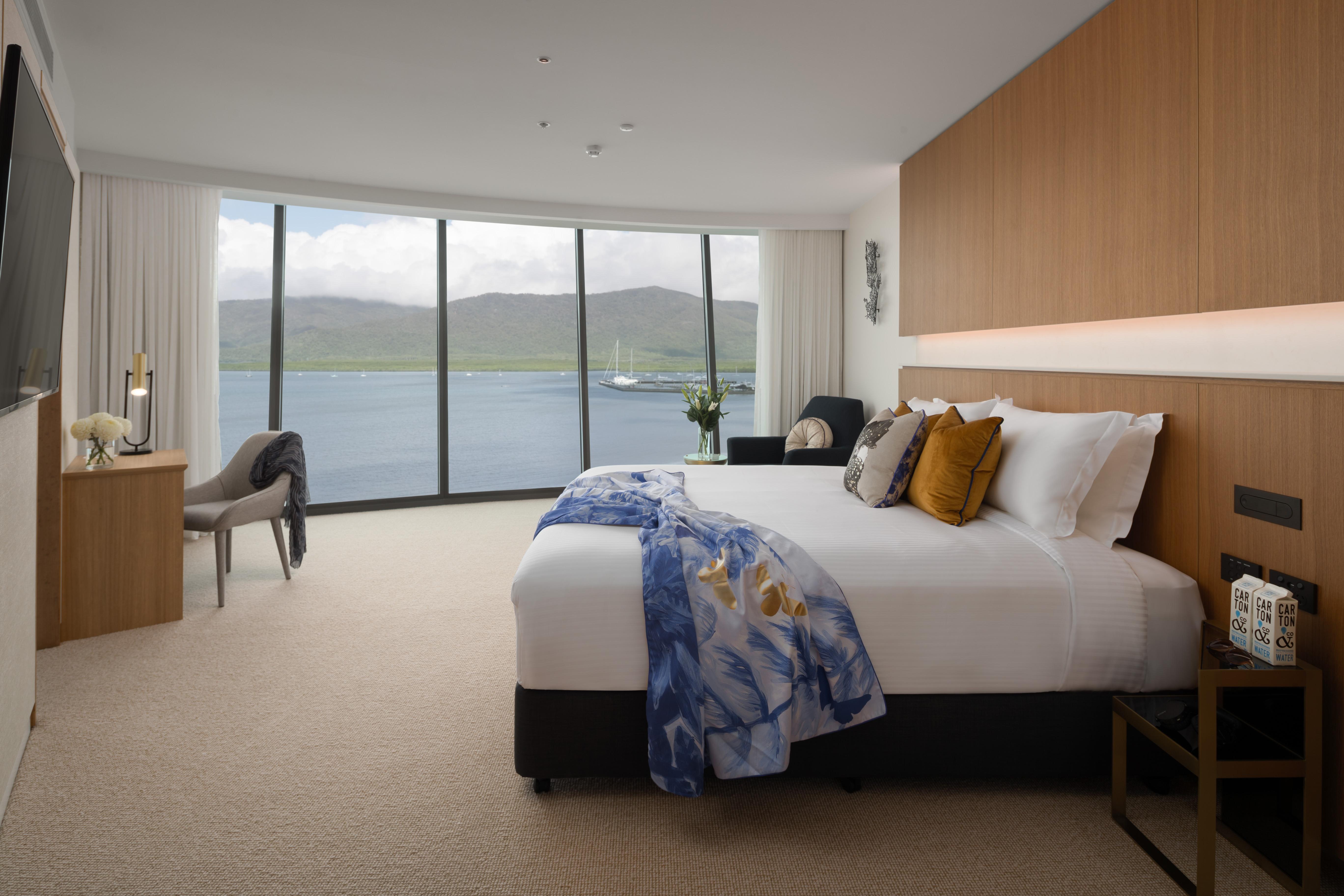 Crystalbrook Riley Cairns Exterior foto A suite at the InterContinental Sanctuary Cove Resort