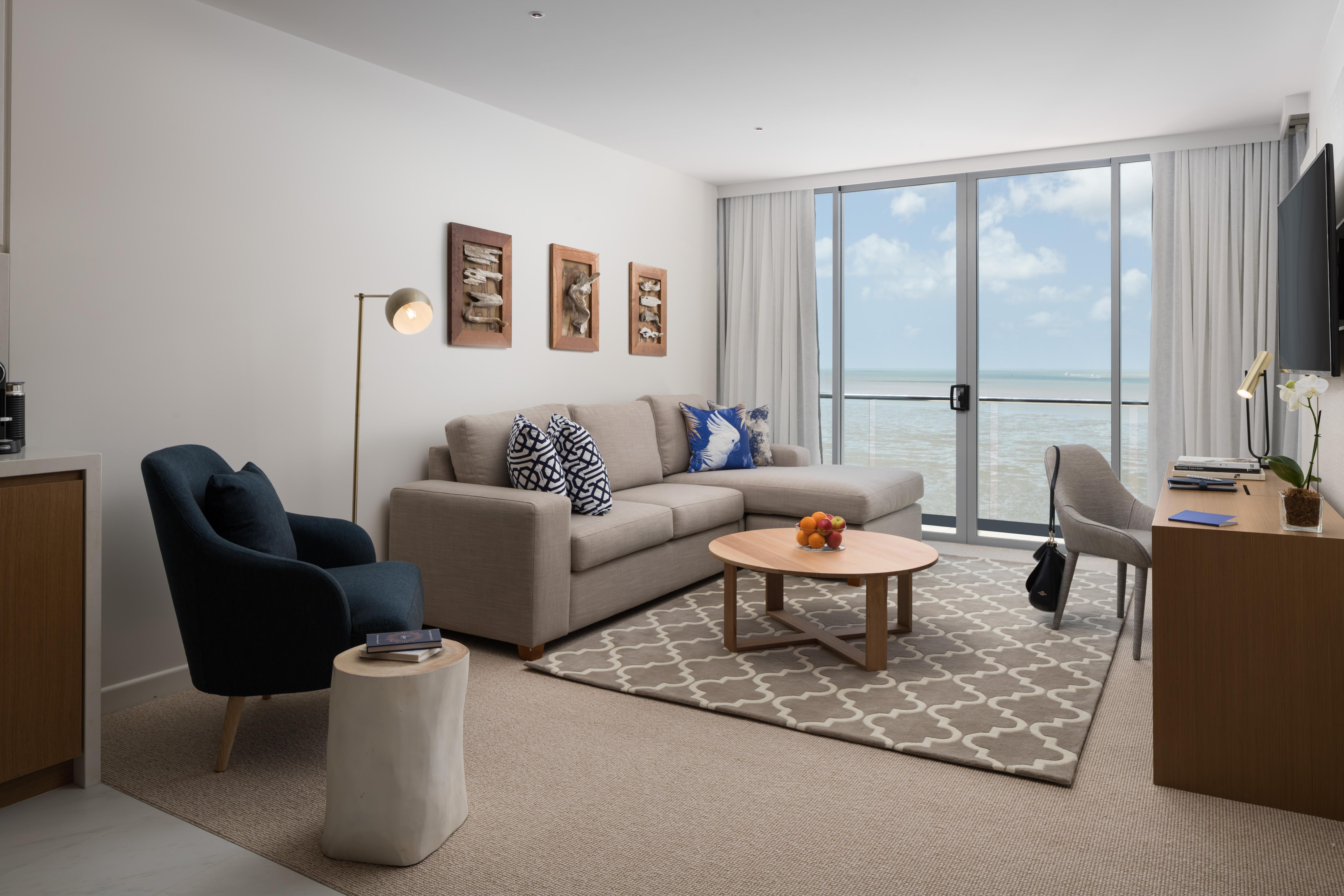 Crystalbrook Riley Cairns Exterior foto A staged living room
