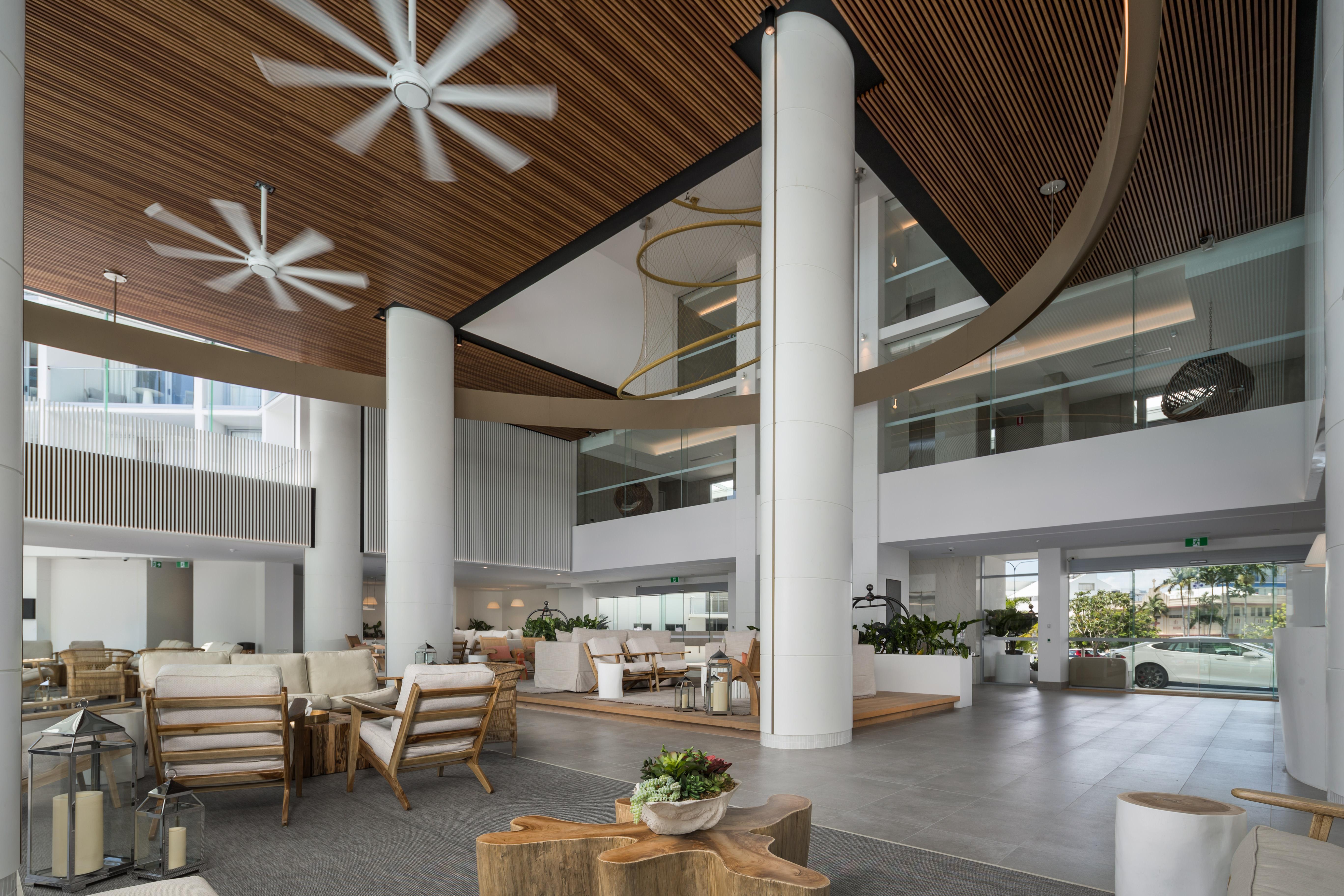 Crystalbrook Riley Cairns Exterior foto The lobby of the new hospital