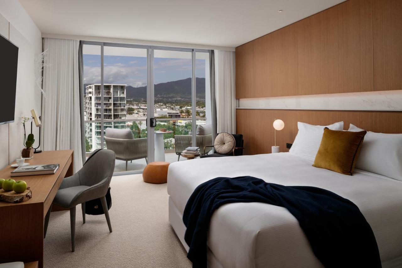 Crystalbrook Riley Cairns Exterior foto A bedroom at the W Hotel, Brisbane